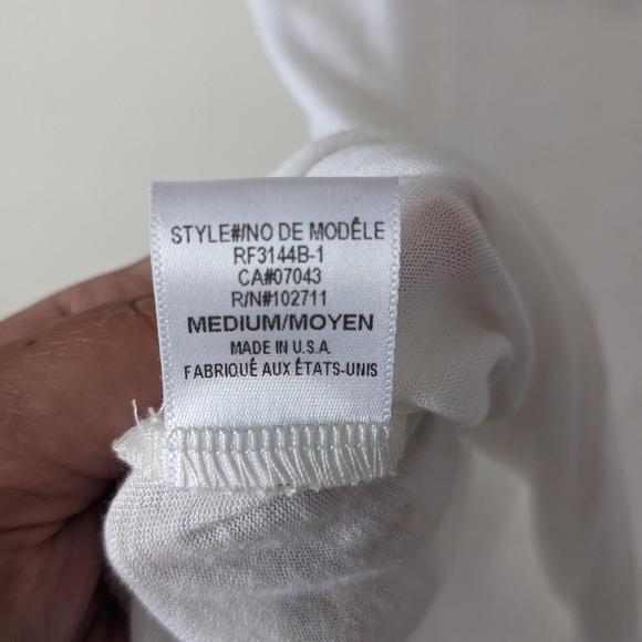 Olivia Moon Tres Jolie White T-shirt Size Medium - Picture 3 of 12